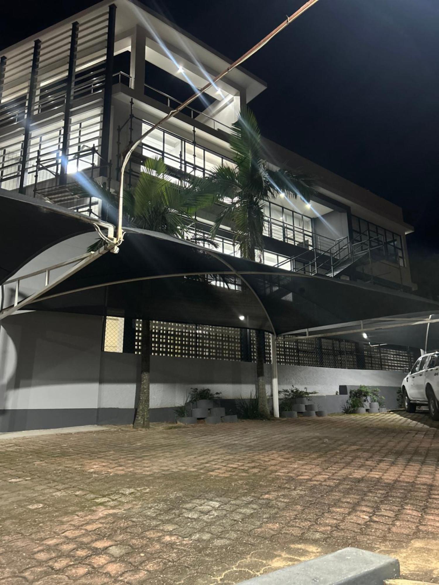 Skyfly Bed & Breakfast Manzini Exterior foto